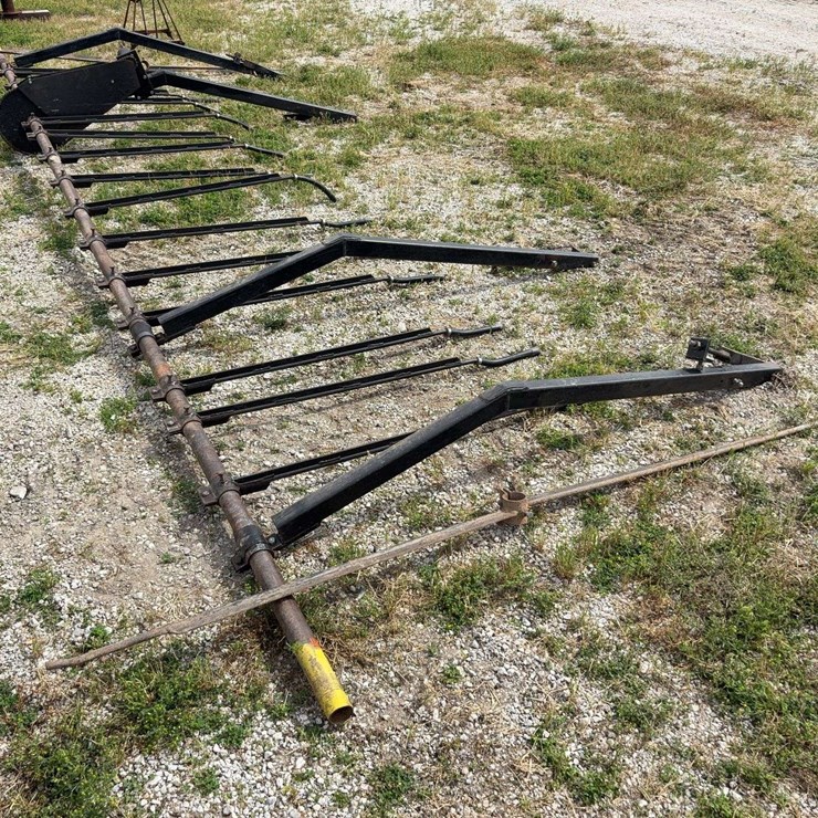 Meteer 8 row 30'' Corn Reel, came off JD corn head.