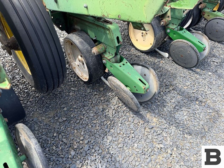 john-deere-6-image-21