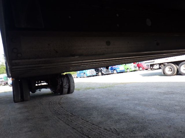 2010-utility-3000r-image-8