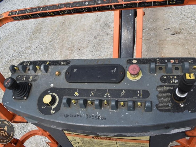 2012-jlg-e400ajpn-image-22