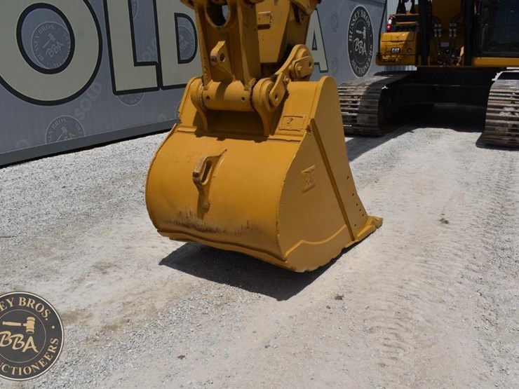 2019-caterpillar-336-image-15