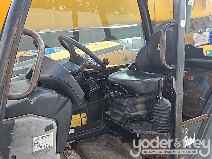 2014-jcb-507-42-image-27