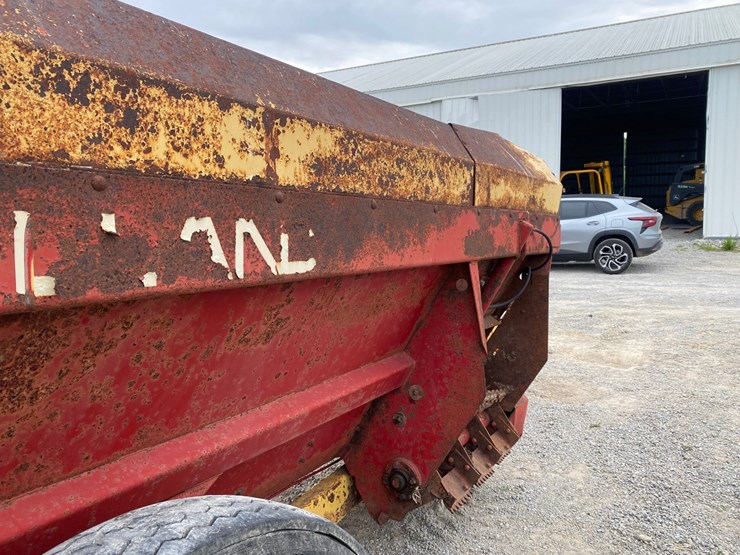 new-holland-307-image-23