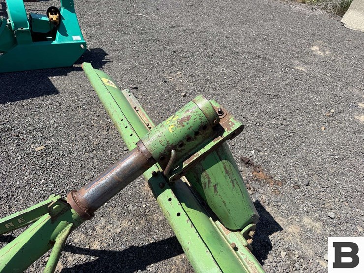 john-deere-8-image-8