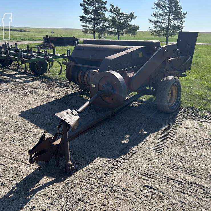 NEW HOLLAND 68