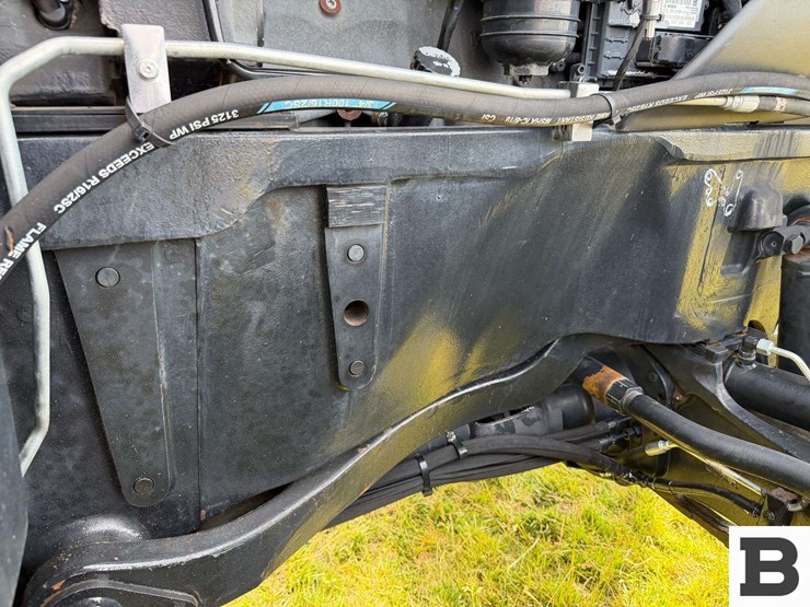 2017-case-ih-magnum-250-cvt-image-28