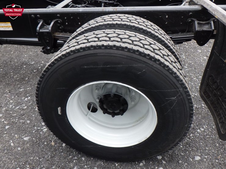 2019-hino-338-image-12