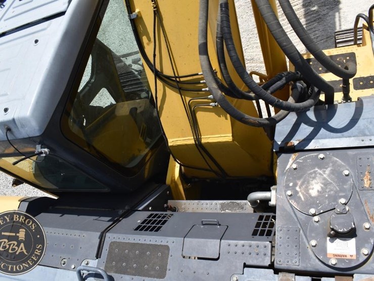 2015-komatsu-pc308us-lc-3e0-image-49