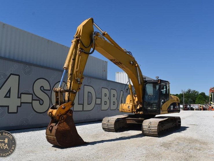 2005-caterpillar-320cl-image-2