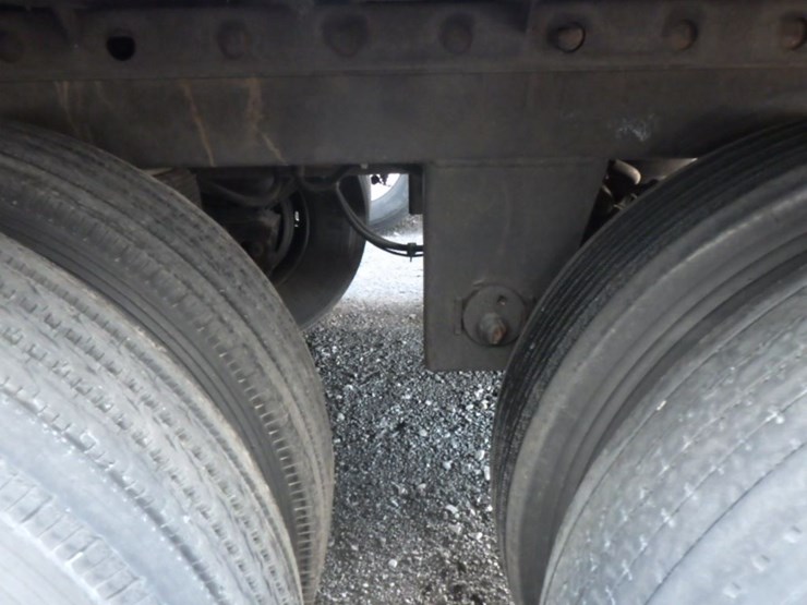 2010-utility-3000r-image-14