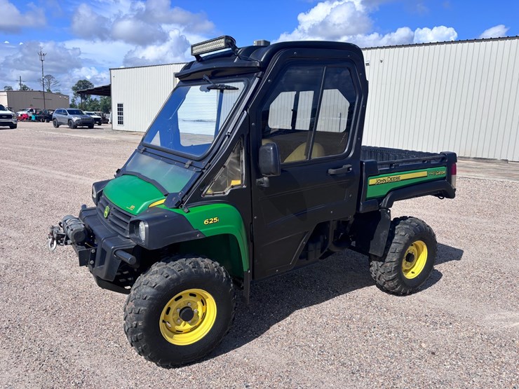 john-deere-gator-image-1