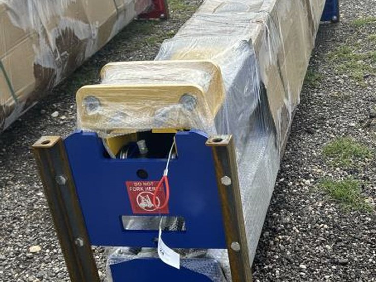 #24-•-10,000-lbs-two-post-lift-image-3