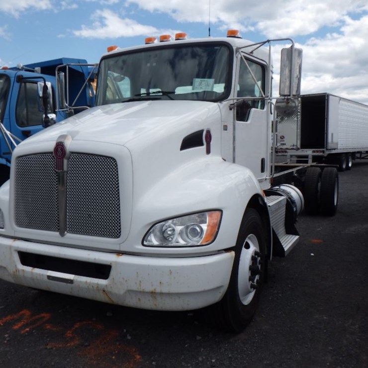 2020 KENWORTH T370