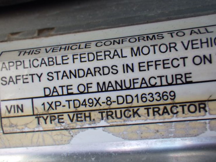 2013-peterbilt-367-image-19