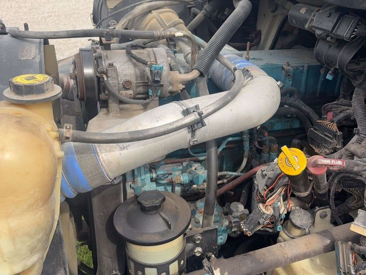 2003-international-durastar-4400-image-28