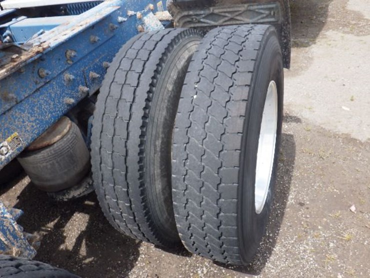 2012-peterbilt-367-image-9