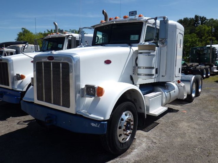 2012-peterbilt-367-image-1