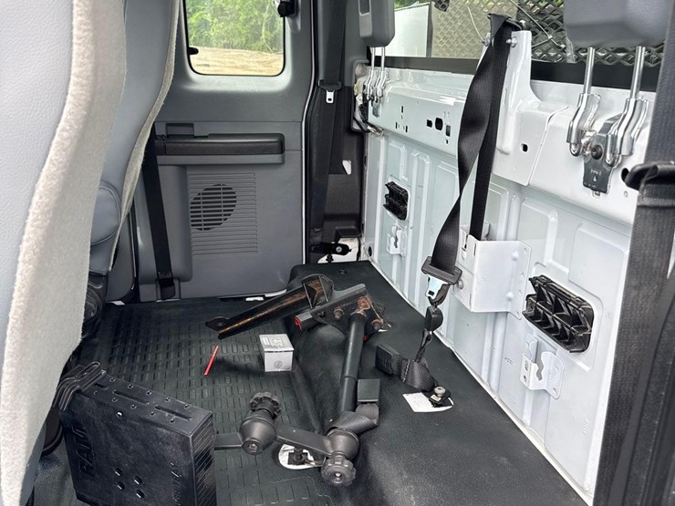 2015-ford-f750-xlt-image-28