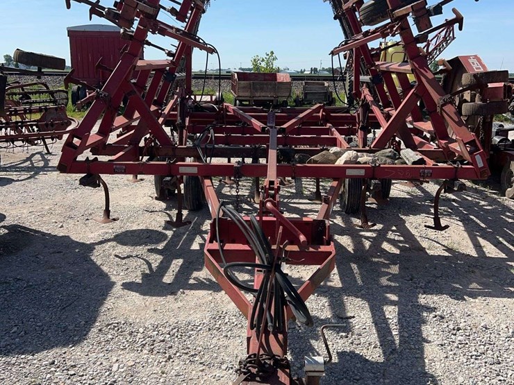 case-ih-4800-image-2