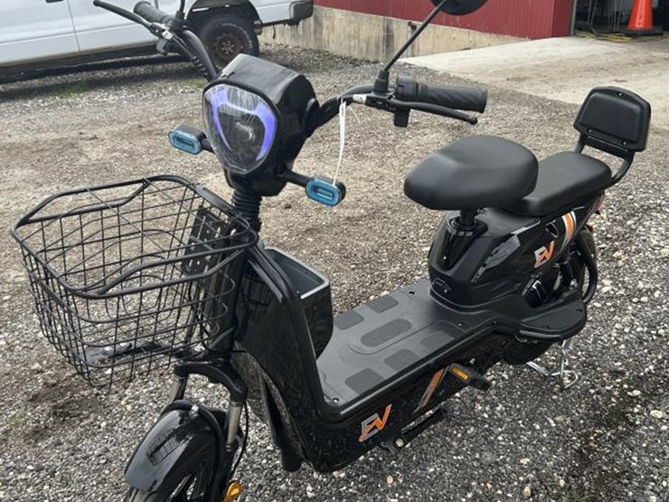 #8-•-electric-bike-(irev)---black-image-1