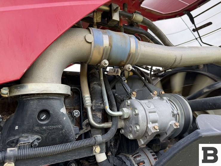 2014-case-ih-magnum-260-cvt-image-76