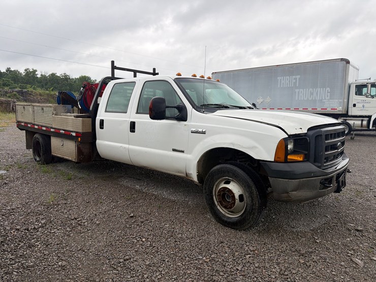 2006-ford-f350-image-3
