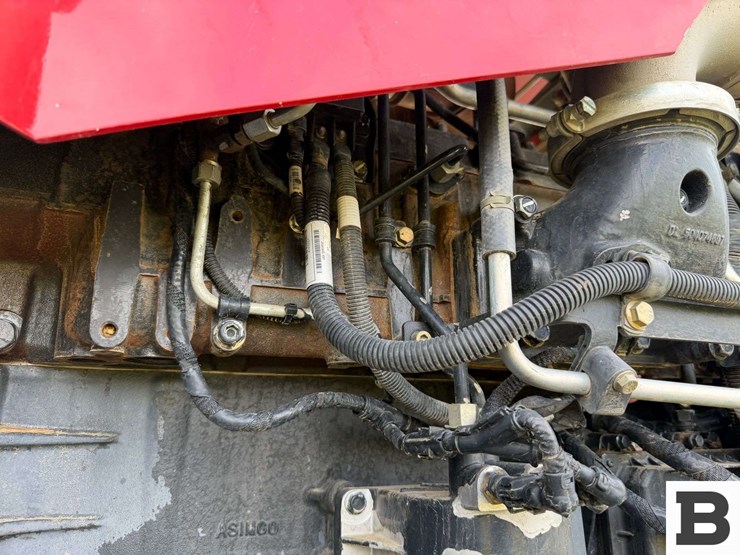 2014-case-ih-magnum-260-cvt-image-79
