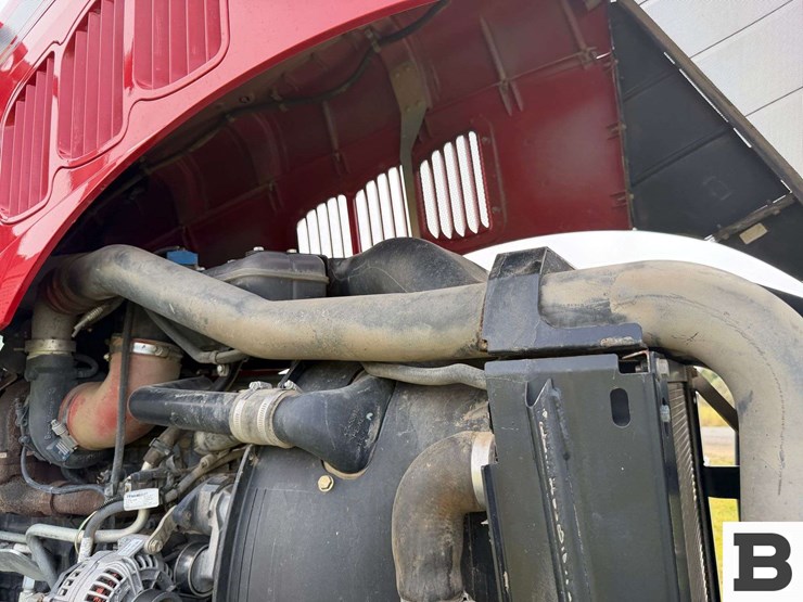 2015-case-ih-magnum-180-image-63