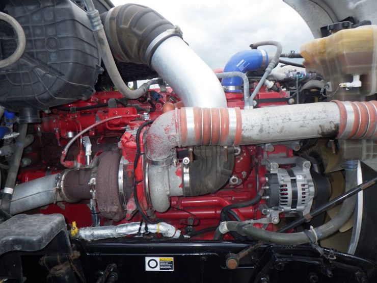 2016-kenworth-t680-image-30