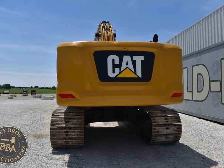 2019-caterpillar-336-image-8