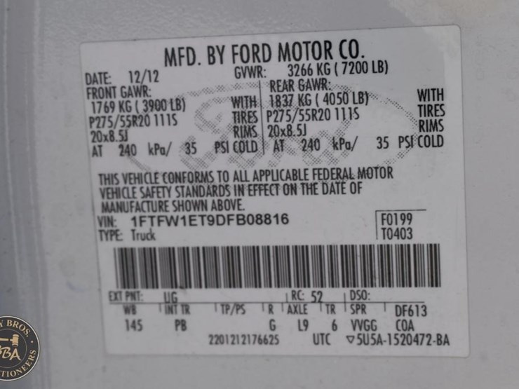 2013-ford-f150-platinum-image-25