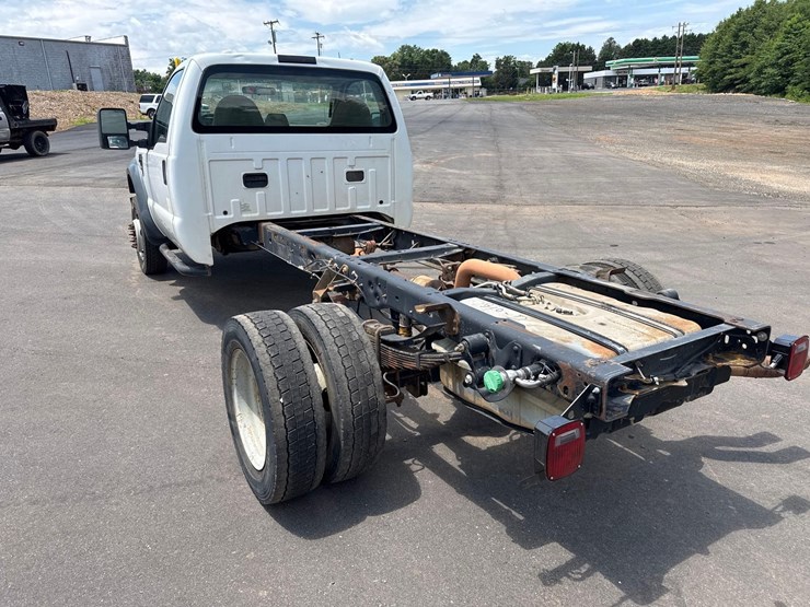 2008-ford-f550-xl-image-3