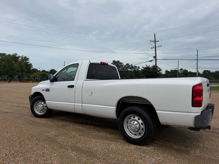 2009-dodge-ram-2500hd-image-4
