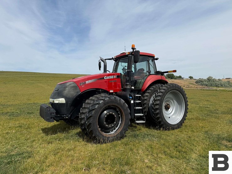 2017-case-ih-magnum-250-cvt-image-2