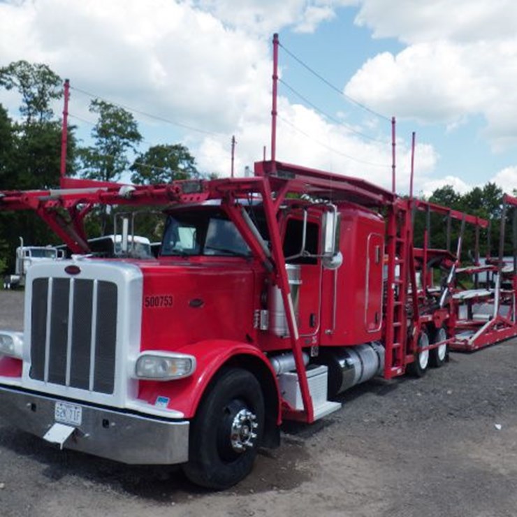 2015 PETERBILT 389