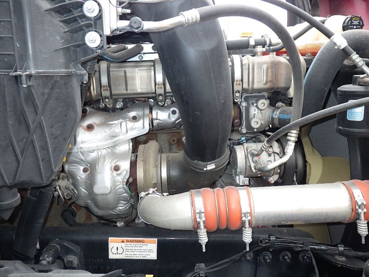 2021-freightliner-cascadia-126-image-31