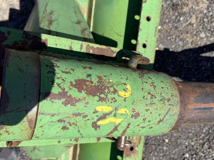 john-deere-8-image-11