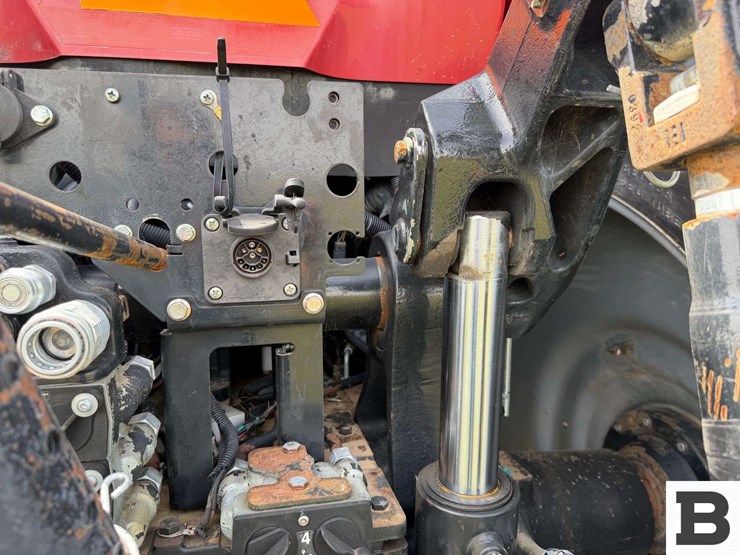 2011-case-ih-magnum-260-image-49