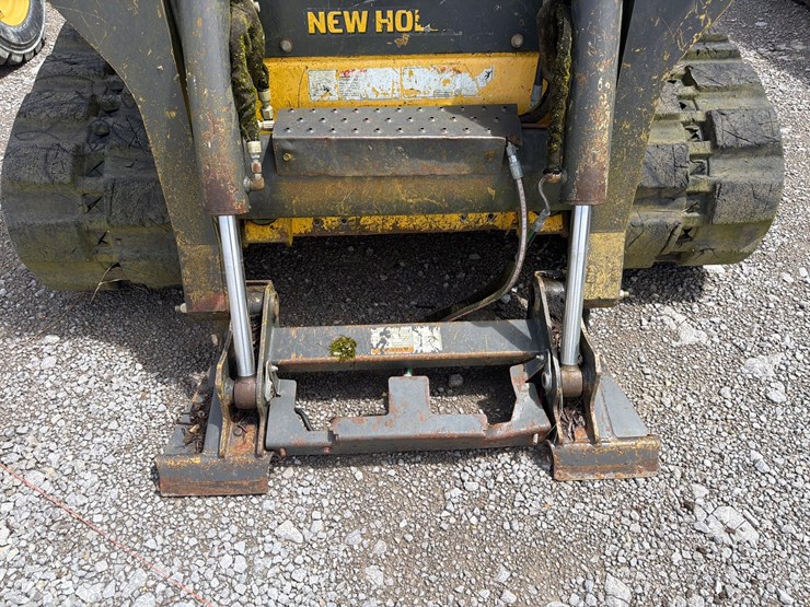 new-holland-c238-image-7