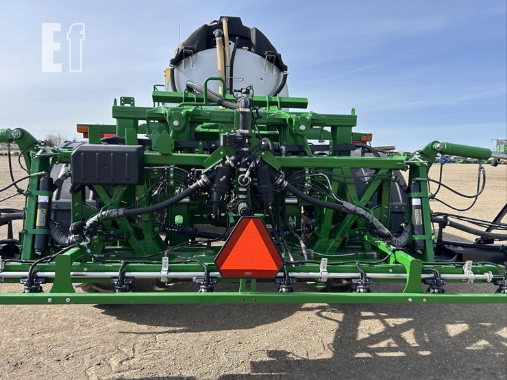 2020-john-deere-r4045-image-89