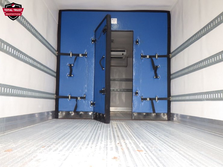2020-freightliner-m2-106-image-9