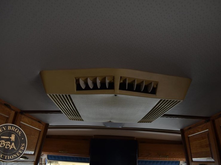 1988-chevrolet-winnebago-42962-image-25