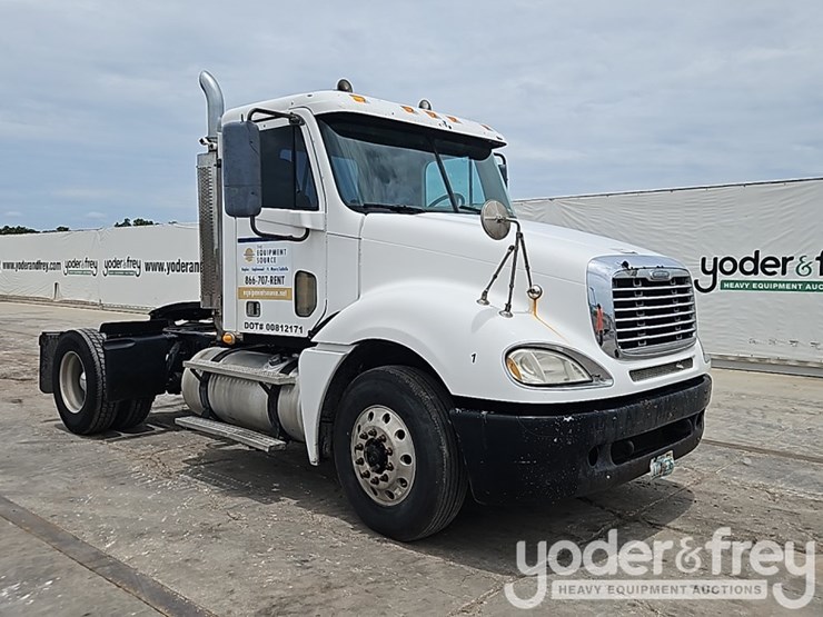 2007-freightliner-columbia-120-image-6