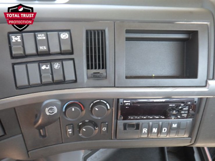2021-volvo-vnr300-image-17