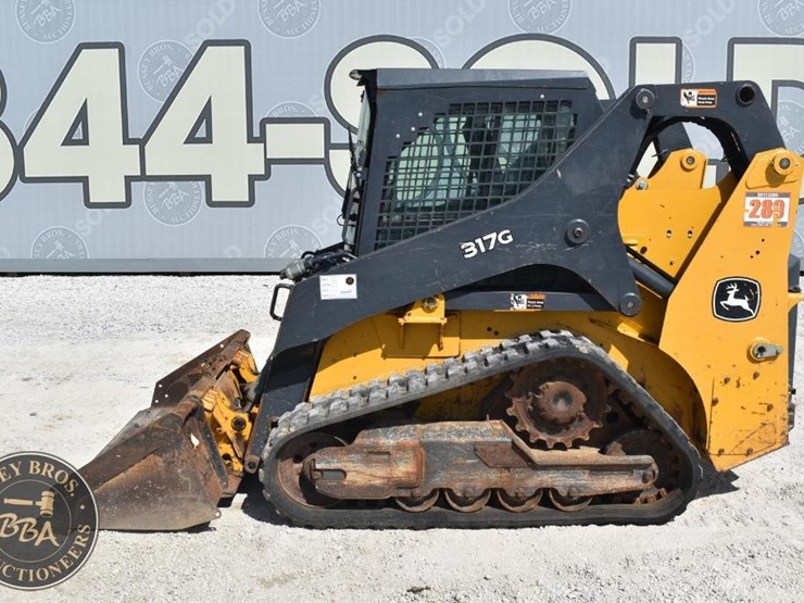2019-deere-317g-42975-image-10