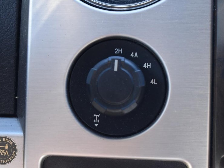 2013-ford-f150-platinum-image-31