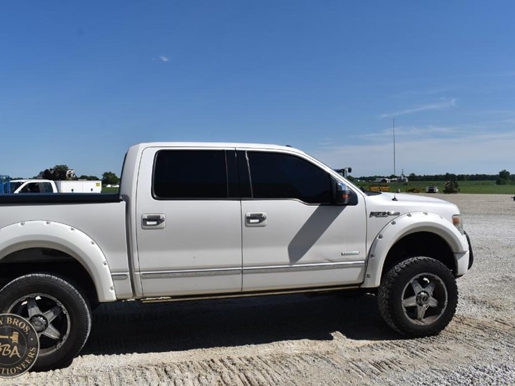 2013-ford-f150-platinum-image-12