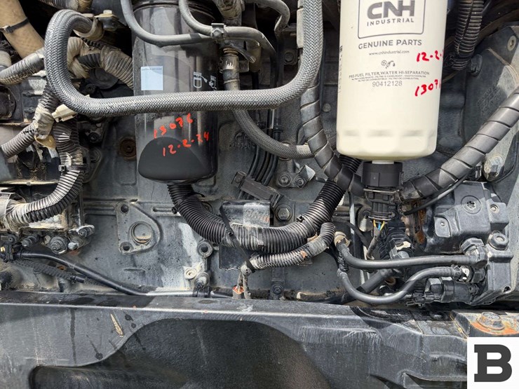 2014-case-ih-magnum-200-cvt-image-82