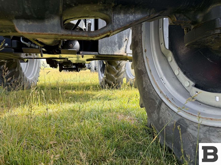 2012-case-ih-magnum-340-image-76