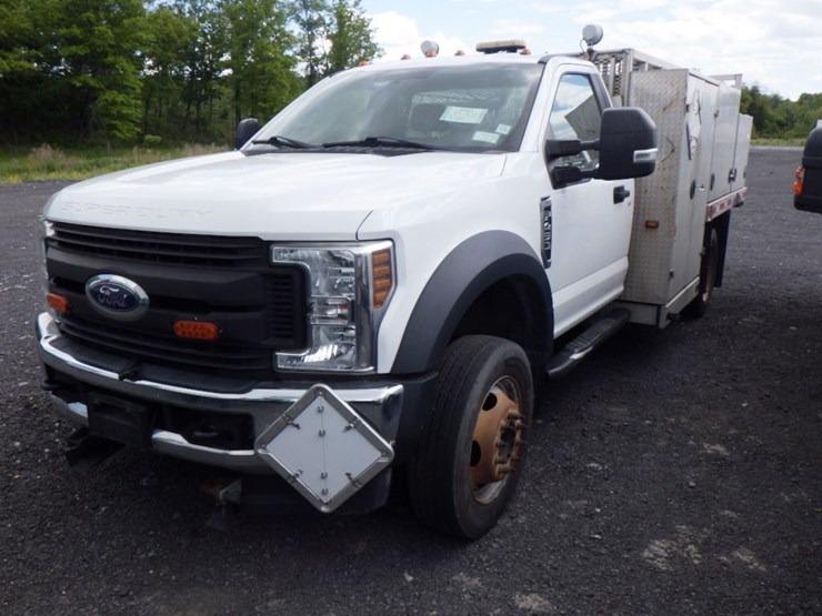 2018-ford-f450-xl-image-1